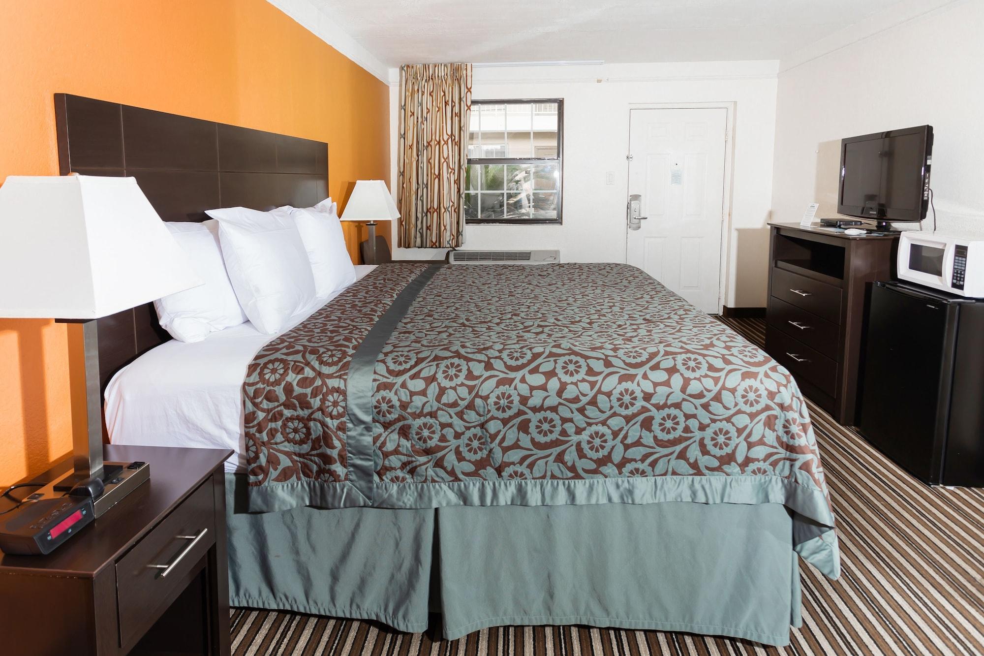 Days Inn By Wyndham Jacksonville Baymeadows Экстерьер фото