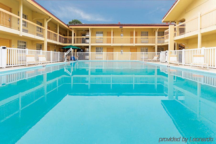 Days Inn By Wyndham Jacksonville Baymeadows Экстерьер фото