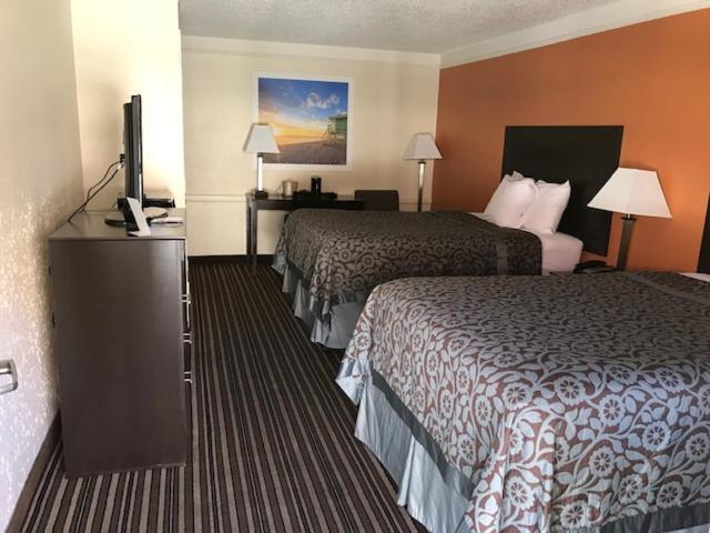 Days Inn By Wyndham Jacksonville Baymeadows Экстерьер фото