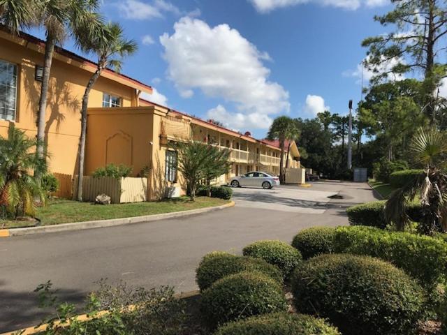 Days Inn By Wyndham Jacksonville Baymeadows Экстерьер фото