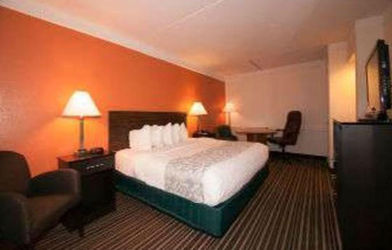 Days Inn By Wyndham Jacksonville Baymeadows Экстерьер фото